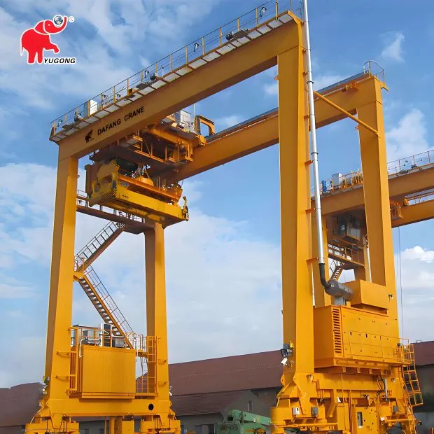 Козловой контейнерный кран на пневмоколесном ходу RTG